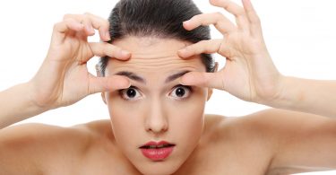 How to Remove Forehead Wrinkles Naturally